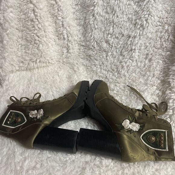 Steve Madden Laurie Fabric Satin olive green lace up heels boots.SZ 10M - Picture 8 of 11